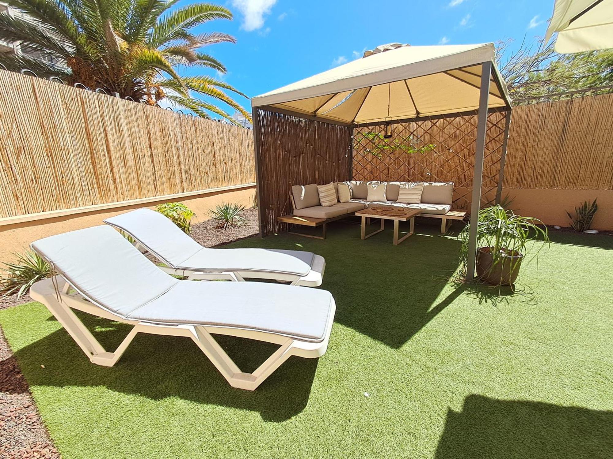 Spacious Apartment With Large Private Garden In Palm Mar Εξωτερικό φωτογραφία